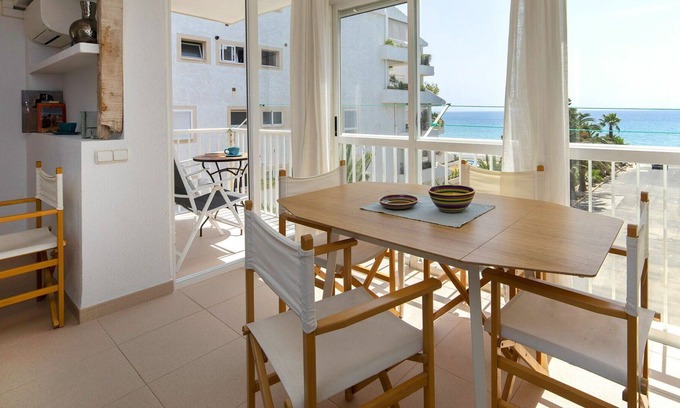 Altea Apartamento | Lovely apartment for 4 people with WIFI, A/C, TV, terrace and parking