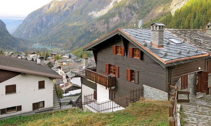 Valtournenche Apartamento | Hermoso apartamento para 5 personas con WIFI, TV, balcón y mascotas permitida