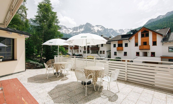 Solda Apartamento | Acogedor apartamento con WIFI, TV, terraza, mascotas permitida, vista panorámica y aparcamiento