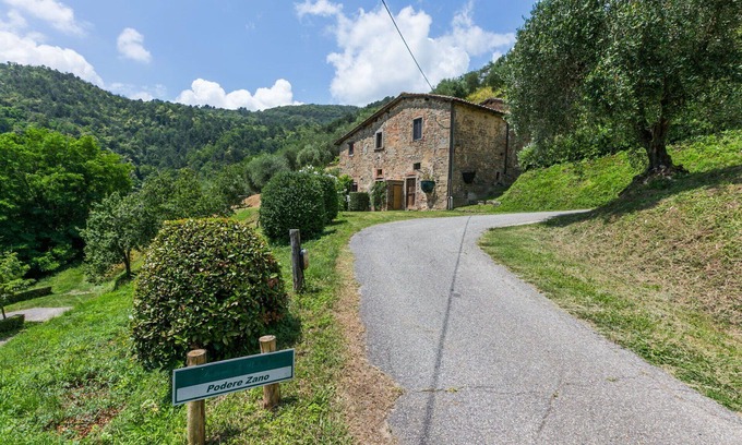 Pescia Apartamento | Hermoso apartamento para 6 personas con piscina, WIFI, TV, patio, mascotas permitida y aparcamiento
