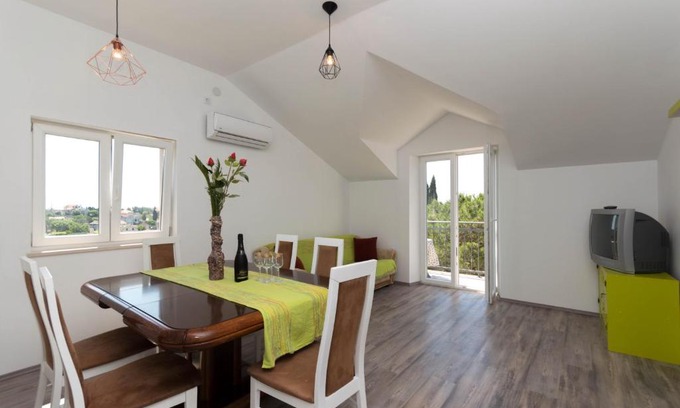Sumartin Apartamento | Lovely apartment for 8 person