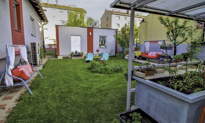 Gloggnitz Apartamento | Hermoso apartamento para 5 personas con WIFI, TV, patio y aparcamiento