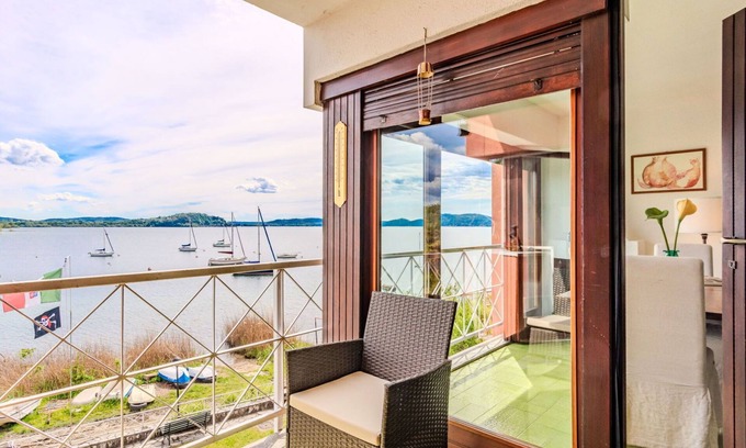 Monvalle Apartamento | Precioso apartamento para 5 personas con piscina, WIFI, TV, balcón y mascotas permitida