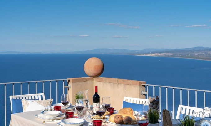 Populonia Otro | Hermoso apartamento para 10 personas con WIFI, A/C, TV, vista panorámica y aparcamiento
