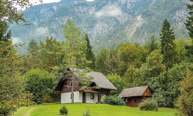 Ukanc Apartamento | Acogedor apartamento para 4 personas con TV, balcón y aparcamiento