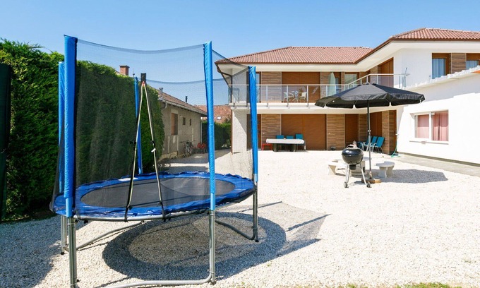 Balatonszarszo Apartamento | Bonito apartamento para 5 personas con WIFI, A/C, TV y balcón