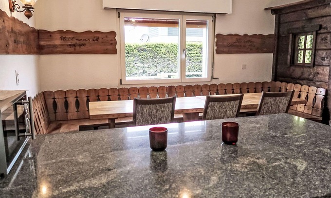Mayens-de-Riddes Casa | Hermoso apartamento en villa para 8 personas con WIFI, balcón, vista panorámica y aparcamiento