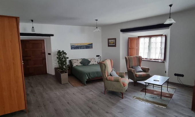 Figueras (Castropol) Apartamento | Precioso apartamento con patio centro de Castropol