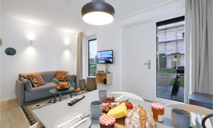 Lembruch Apartamento | Lovely Apartment In Lembruchdümmer See