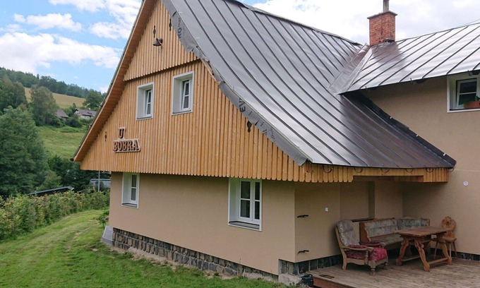 Rokytnice nad Jizerou Villa | Precioso apartamento en villa con WIFI, TV, patio, mascotas permitida y vista panorámica