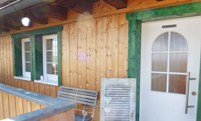 Voehrenbach Villa | Acogedor apartamento en villa para 4 personas con WIFI, TV, vista panorámica y aparcamiento