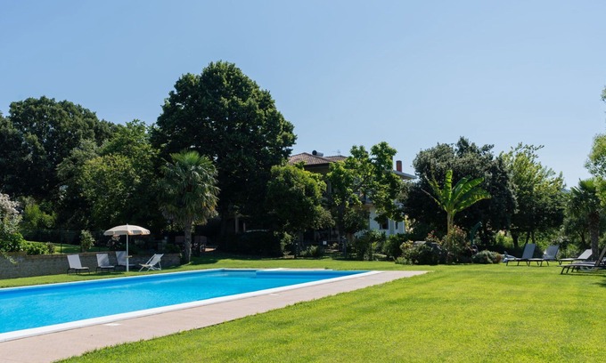 Bolsena Villa | Bonito apartamento en villa para 6 personas con WIFI, piscina, TV, terraza y aparcamiento