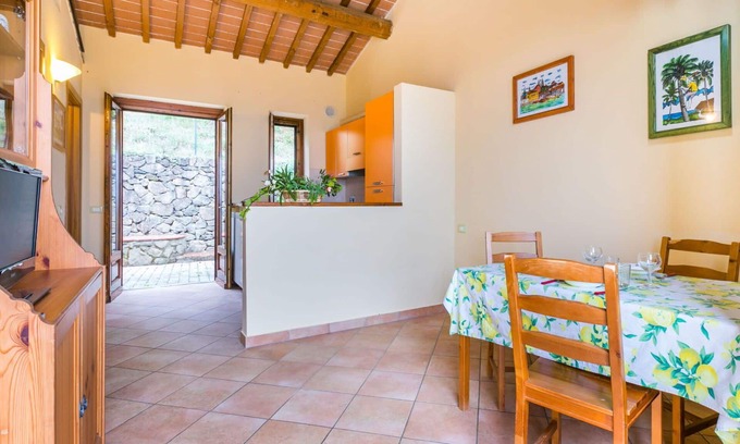 San Baronto Apartamento | Apartamento con WIFI, piscina, TV, terraza, mascotas permitida, vista panorámica, aparcamiento