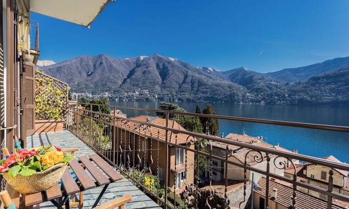 Carate Urio Apartamento | Lovely Apartment overlooking the Lake