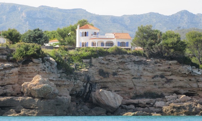 L Almadrava Villa | Frente al agua, Hermosa villa de estilo catalán, con impresionantes vistas al mar