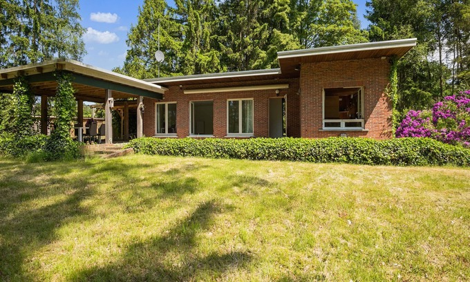 Oud-Turnhout Casa | Encantador chalet con gran jardín en el verde Arendonk
