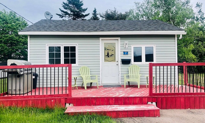Pointe-du-Chene Casa | lovely chalet near the beach