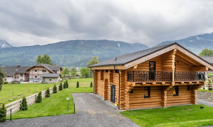 Jenig Casa | Precioso chalet con increibles vistas de la naturaleza verde en Carintia