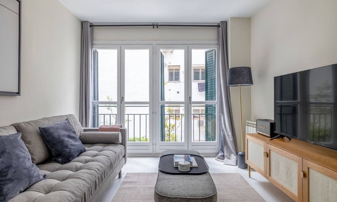 Arapiles Apartamento | Lovely Chamberi 2BR w/ Doorman, nr Ciudad Universitaria, by Blueground