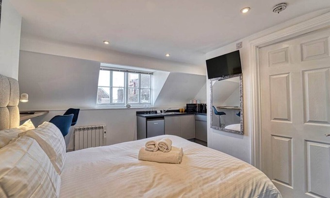 Pontrilas Apartamento | Lovely City Centre Studio.