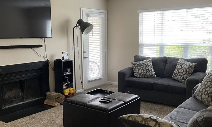 Woodcroft Apartamento | Lovely City of Medicine 1 Bedroom - 12 minutes to UNC Chapel Hill