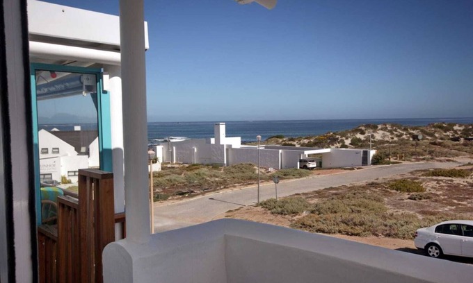 Paternoster Condominio | Lovely condo with seaview and pool - 2 minutes from beach!