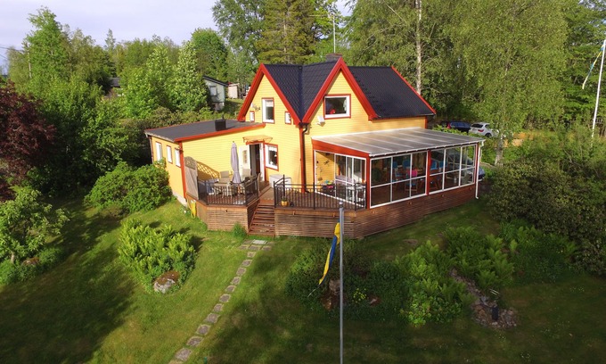 Nassjo Municipality Casa | Lovely cottage on lakeside plot
