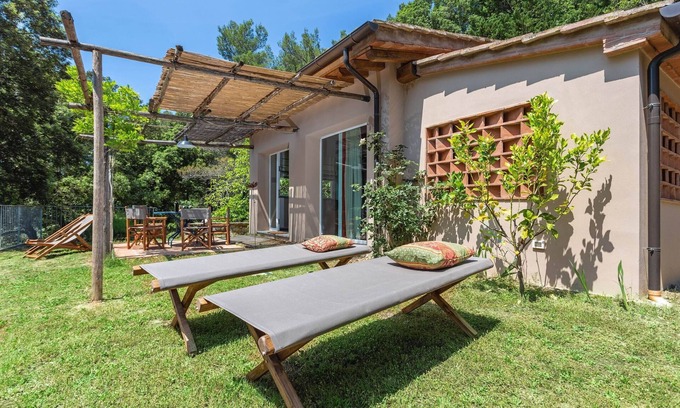 Pomaia Casa | Lovely cottage, quiet located, shared hot tub, village walking distance