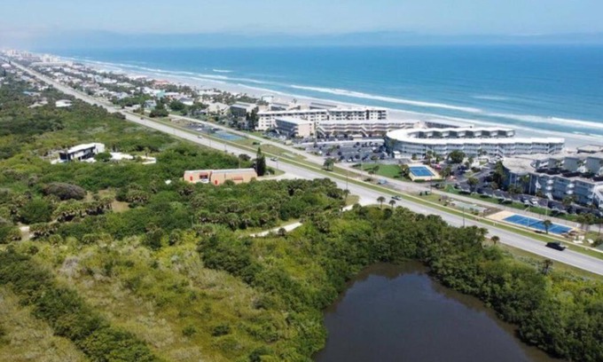 New Smyrna Beach Apartamento | Lovely & Cozy 3 bedroom with pool