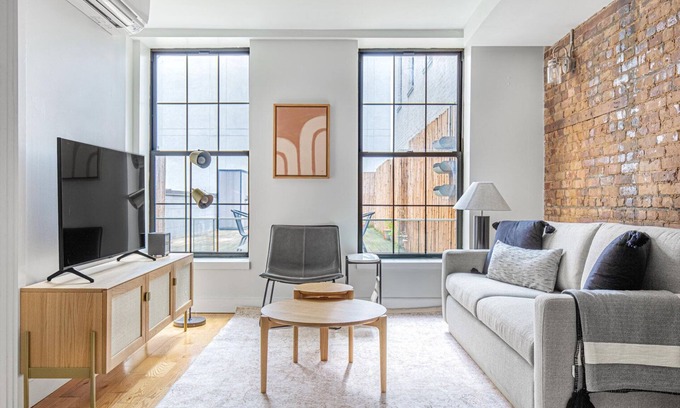 Downtown Brooklyn Apartamento | Lovely Downtown BK 1BR w/ Roof Deck & Gym, near train, by Blueground