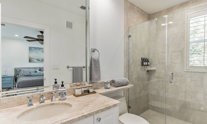 Tarpon River Casa | Lovely Downtown townhouse w/hot tub spa, 10 min from the beach!