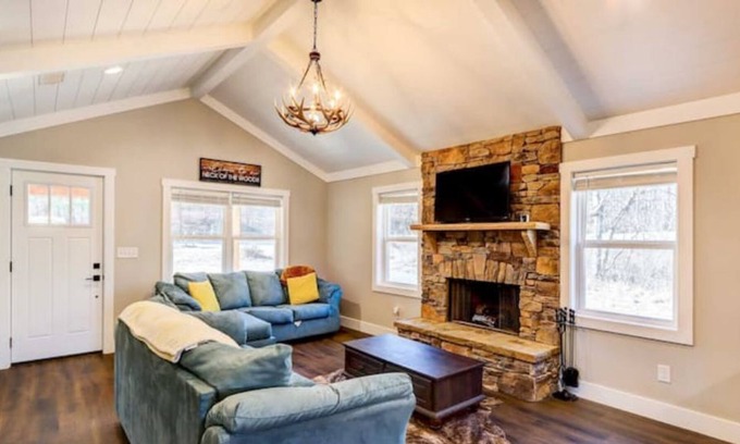 Ellijay Casa | Lovely Ellijay Home with a Cabin feel and Beautiful views