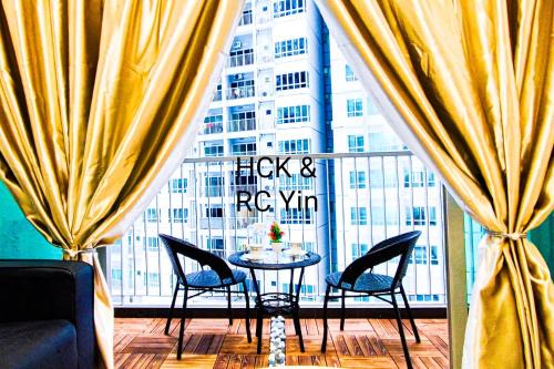 Salak South Apartamento | Lovely Family Suites at Razak City by HCK