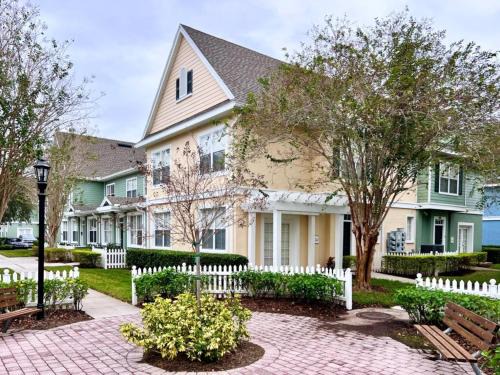 Venetian Bay Villages Casa | Lovely Family Townhome in Great Location-2200SCD townhouse