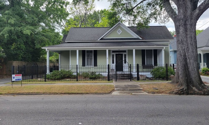 Lumberton Casa | Lovely fenced and gated 3-bed/2 bath home on beautiful Elm lined Main Street.