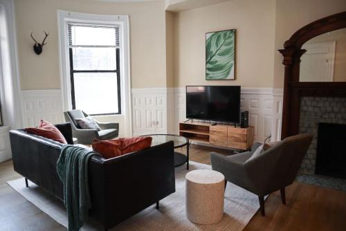 Fenway–Kenmore Apartamento | Lovely Fenway 1br in Historic Boston Building