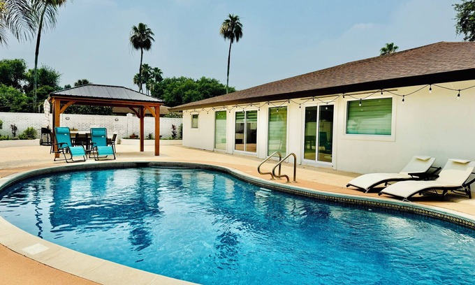 McAllen Casa | Lovely fresh happy place