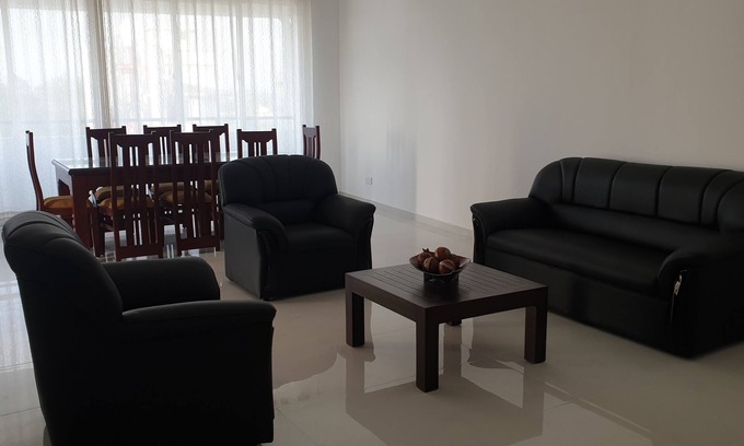 Boralesgamuwa Apartamento | Lovely fully furnished 2BR newly built apartment for your vacation