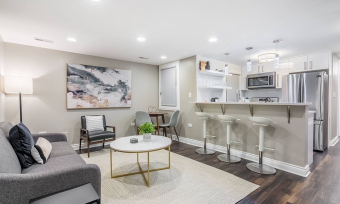 Park West Apartamento | Lovely Garden Set up is Perfect for Your Morning Coffee or a Drink After Some Great Blues Music at Kingston Mines by AllSet Turnover