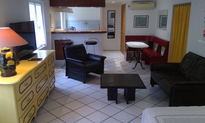 Saint-Sylvestre Apartamento | Lovely garden studio in a villa in Nice
