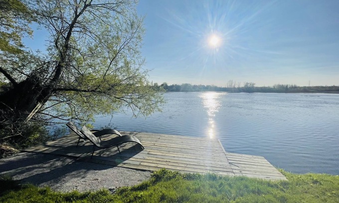 Jasper Cabaña | Lovely get away waterfront home