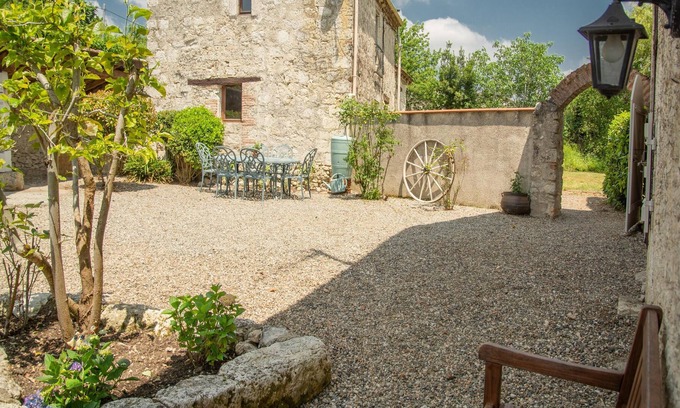 Saint Maurin Casa | Lovely gite at edge of a village with privat pool