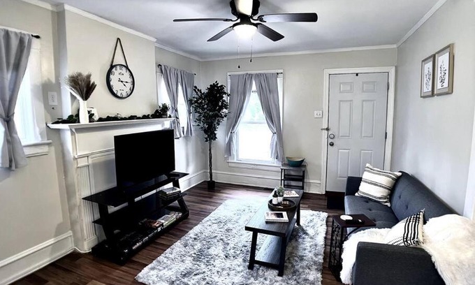 Old Irving Park Casa | Lovely Hidden Gem Near Downtown & Hospital