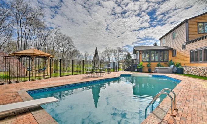 Highland Casa | Lovely Highland Home with Pool and Hot Tub!