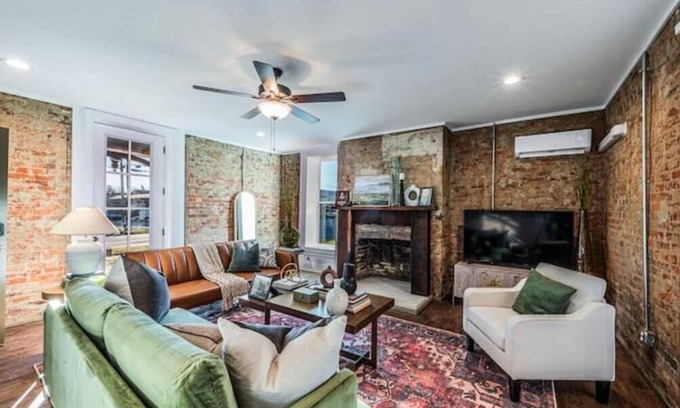 Franklin Apartamento | Lovely historic spot, walk to the square!