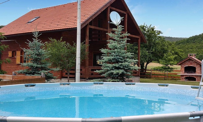 Gospic Casa | Preciosa casa en Buzim con sauna