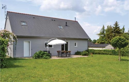 Brain-sur-Allonnes Casa | Lovely Home In Brain-Sur-Alonnes