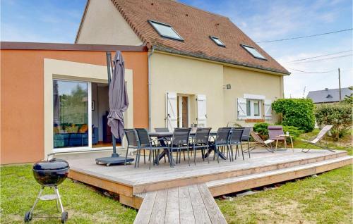 Saint-Germain-sur-Ay Casa | Lovely Home In Saint-Germain-Sur-Ay