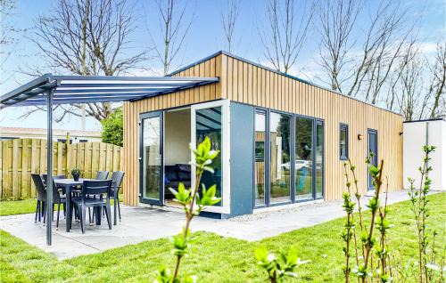 Heinkenszand Casa | Lovely Home In Heinkenszand