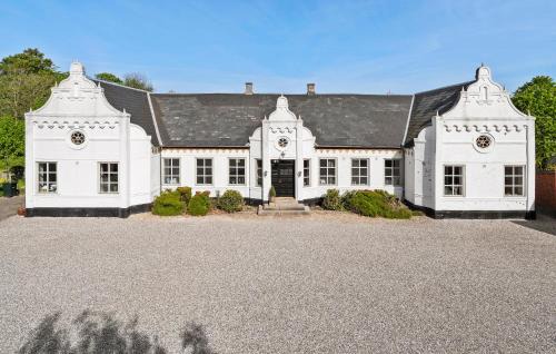 Lunderskov Casa | Lovely Home In Lunderskov With Wifi